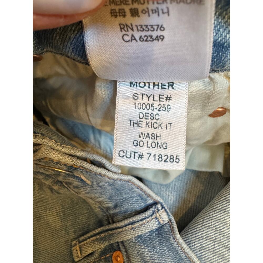 MOTHER The Kick It Wash Go Long Jeans - Women's Size 31 - Picture 9 of 9